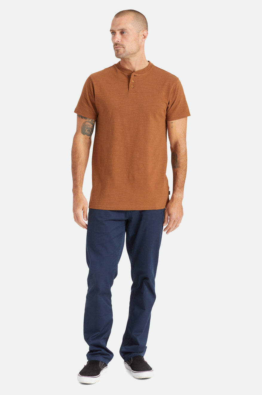 Dzianina Męskie Brixton Basic Slub S/S Henley Brązowe | EIVMD-5204