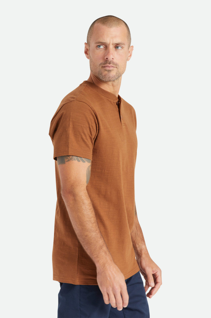 Dzianina Męskie Brixton Basic Slub S/S Henley Brązowe | EIVMD-5204